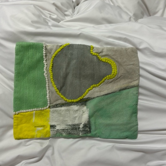 New WOT West Elm decorative pillow and pillow insert 12 x 16 inches never used. - Picture 1 of 3